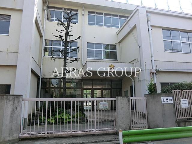 小学校　大田区立六郷小学校（小学校）まで424m