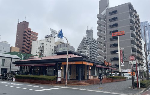 飲食店　ロイヤルホストあみだ池店（飲食店）まで609m