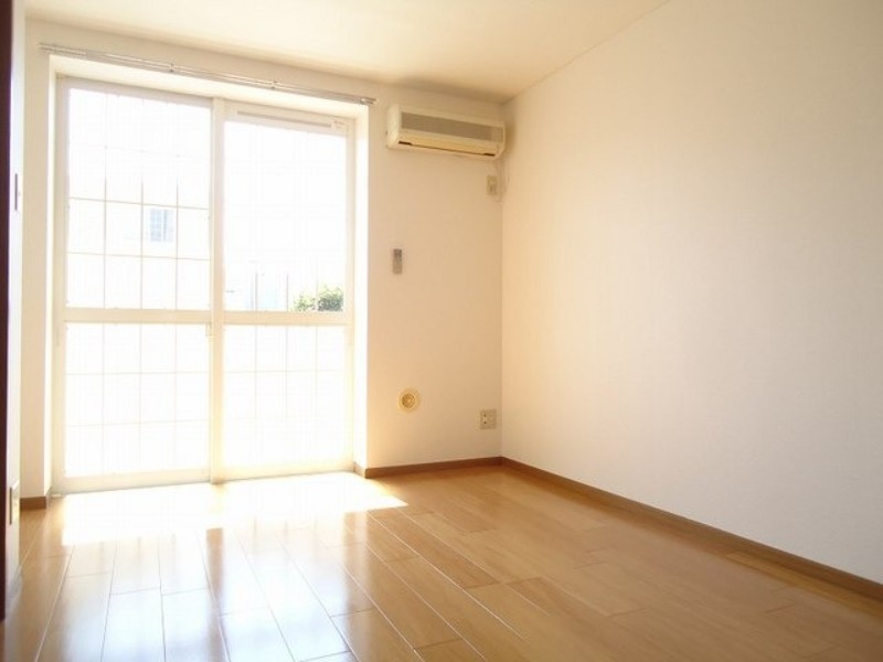 居室・リビング　図面と現状に相違がある場合には現状を優先