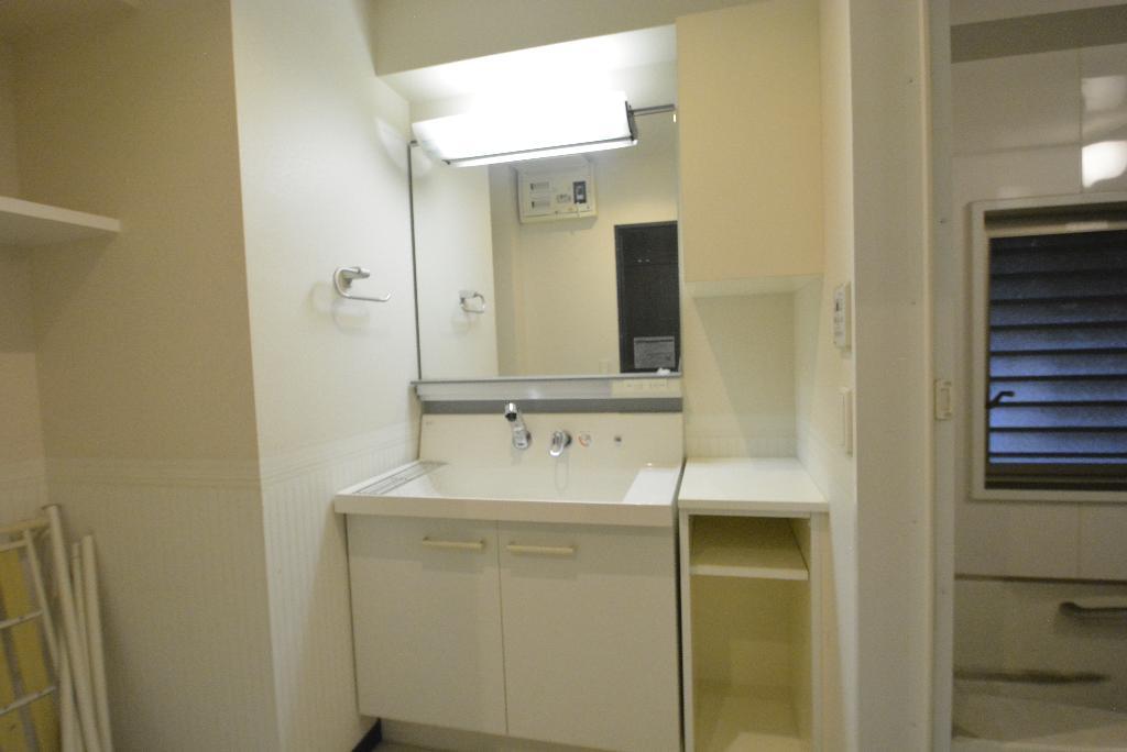 洗面設備　洗髪洗面化粧台