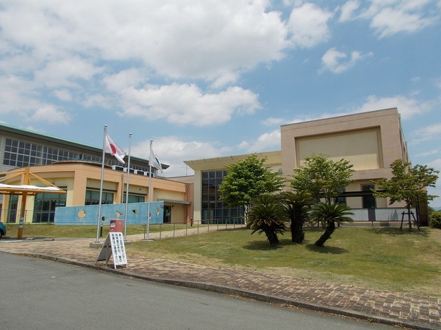 役所　合志市泉ヶ丘市民センター（役所）まで650m