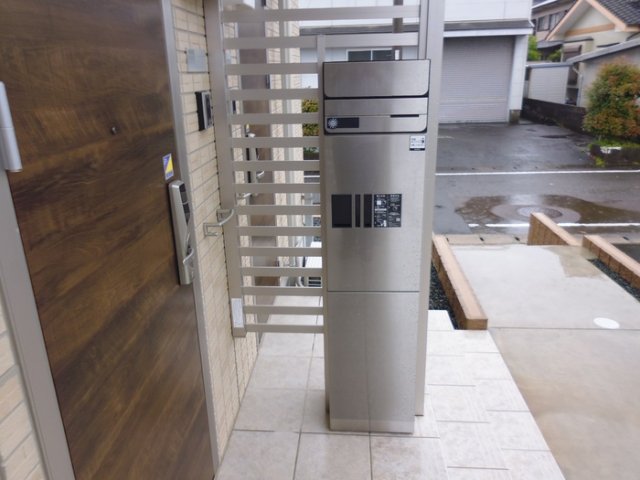 その他　【ポラリス北浜 B棟】宅配ボックス