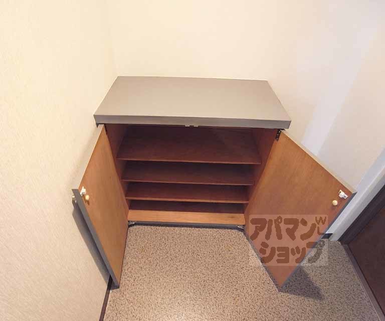 収納　下駄箱です。