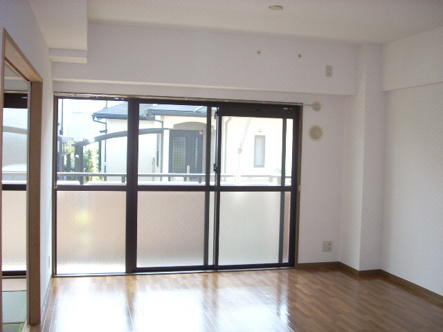 居室・リビング　※別部屋写真