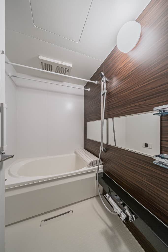 バス・シャワールーム　バスルーム