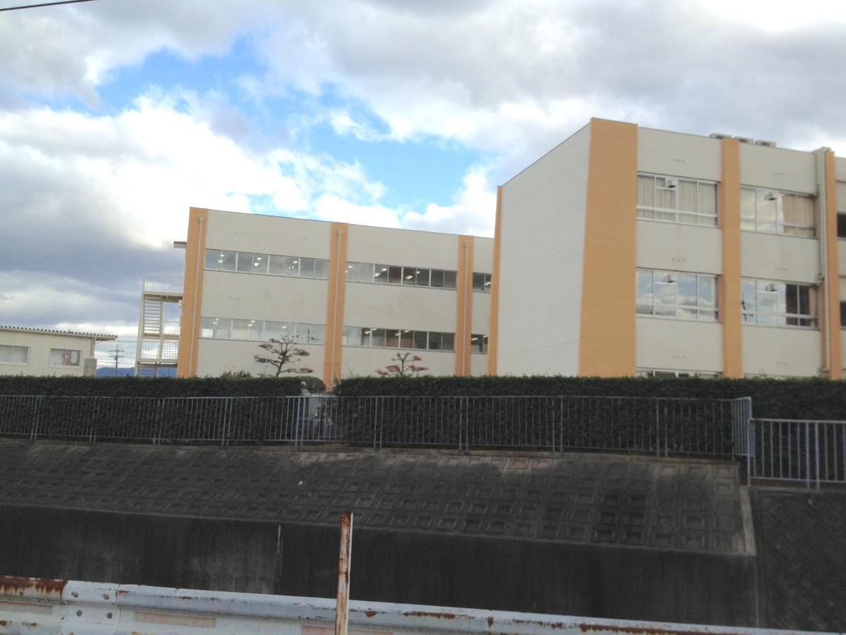 中学校　大阪狭山市立狭山中学校（中学校）まで2751m