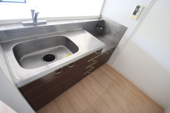 キッチン　※別号室の写真です