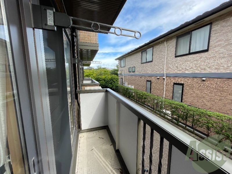 バルコニー　バルコニーは洗濯物を干すスペースが確保されていました。