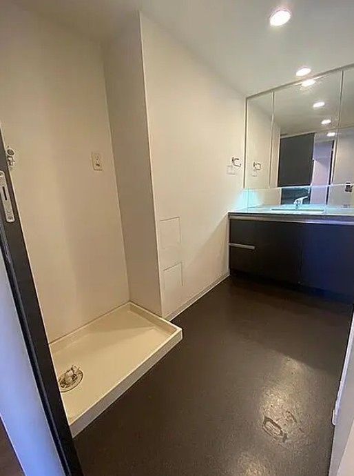 洗面設備　写真は同タイプ住居です。