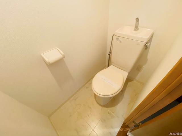 トイレ　別号室