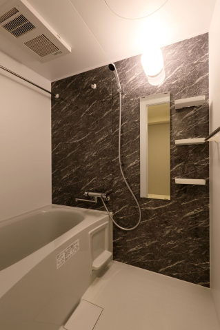 バス・シャワールーム　同物件別号室の写真です。