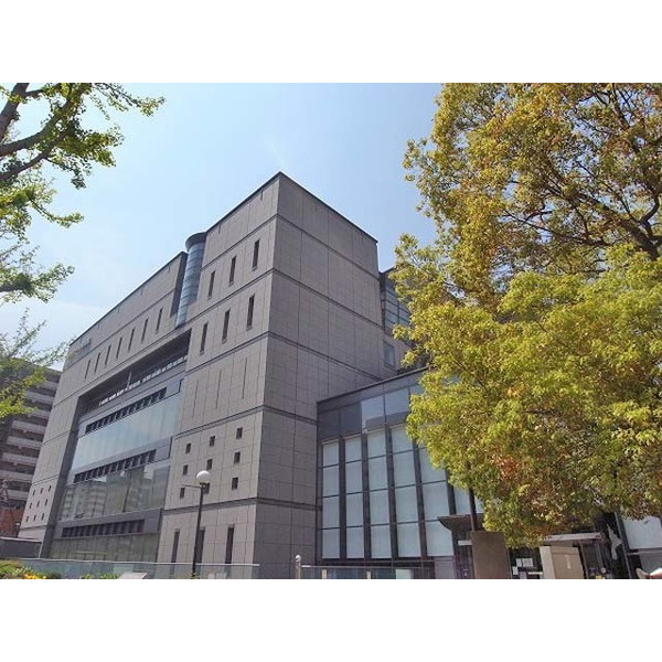 図書館　大阪市立中央図書館（図書館）まで843m