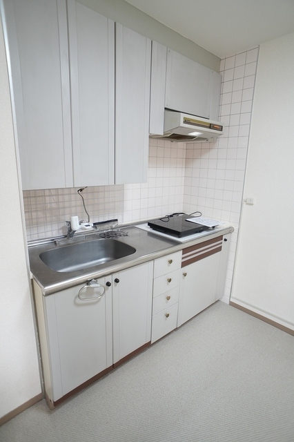 キッチン　■ＩＨクッキングヒーター１基は機能保証なし・２０２５年２月撮