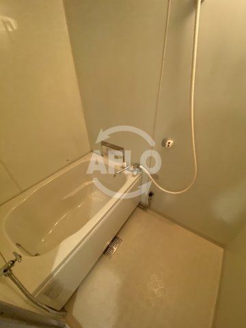 バス・シャワールーム　ジャルダン上本町　浴室