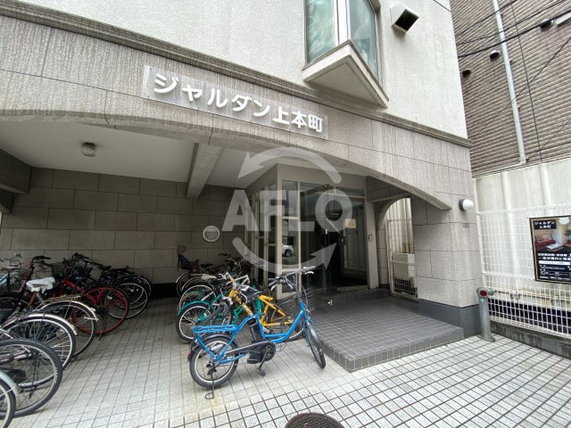 エントランス　ジャルダン上本町　エントランス