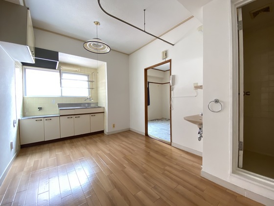 居室・リビング　※別号室の写真です。