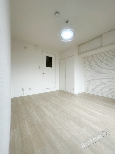 居室・リビング　照明付きです♪