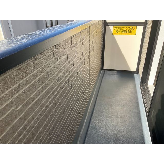 バルコニー　外からの目が気にならないバルコニーで洗濯物が干せます