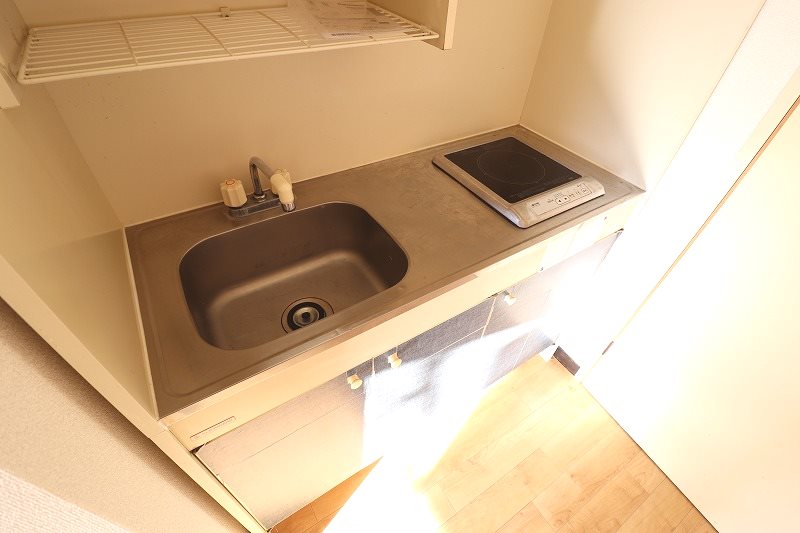 キッチン　別部屋の写真使用