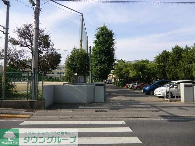 小学校　南部小学校（小学校）まで810m