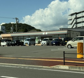 コンビニ　セブンイレブン 諫早バイパス店（コンビニ）まで678m