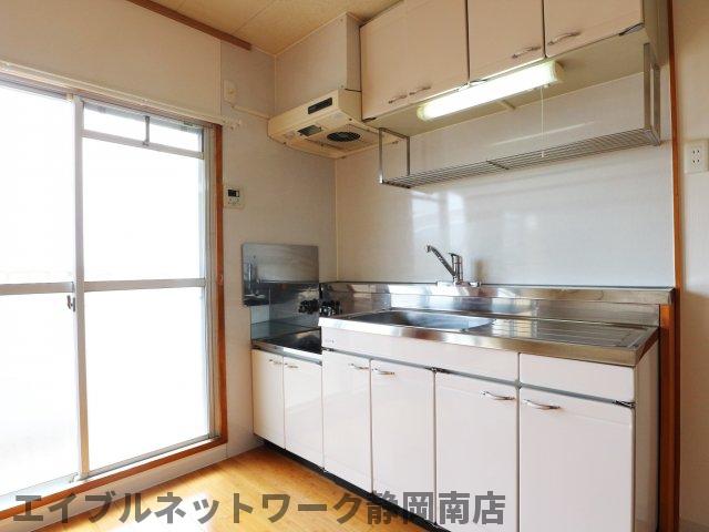 キッチン　キッチンでお料理をお楽しみください