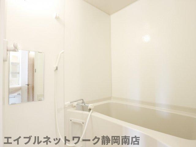 バス・シャワールーム　お風呂です
