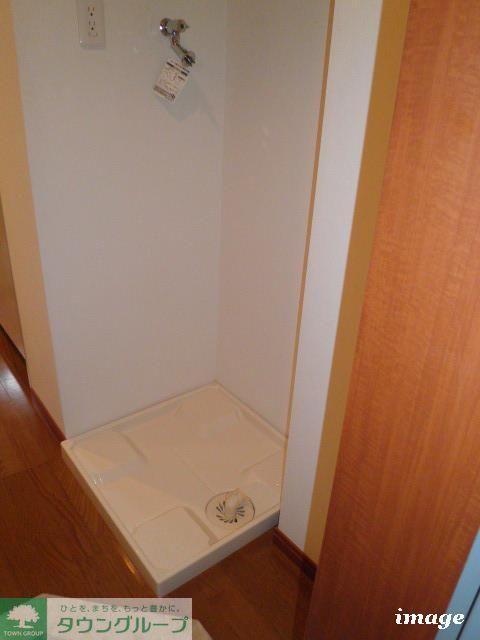 その他設備　棚付室内洗濯機置場