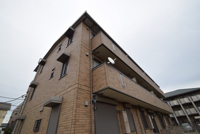 建物外観　南向きバルコニーで日当たり良好です！