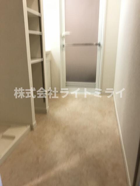 玄関　?