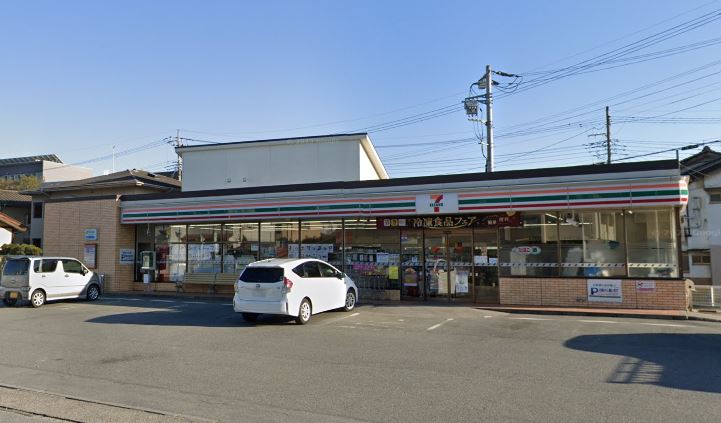 コンビニ　セブンイレブン 笛吹高校前店（コンビニ）まで876m