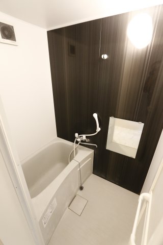 バス・シャワールーム　同アパートの参考写真です。
