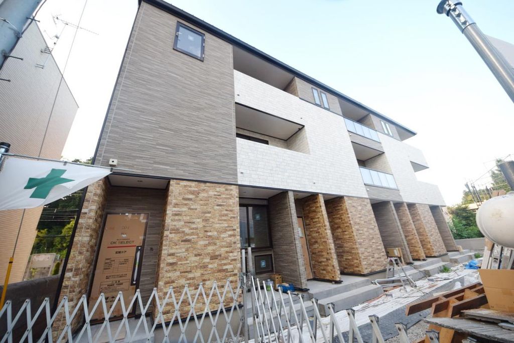建物外観　エントランス