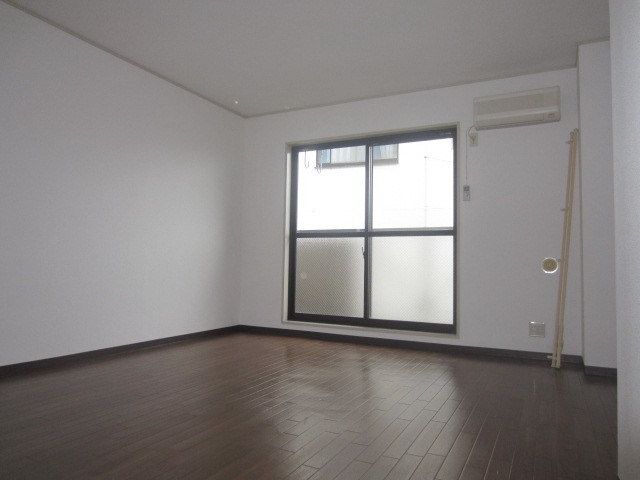 居室・リビング　広いお部屋ですよ。
