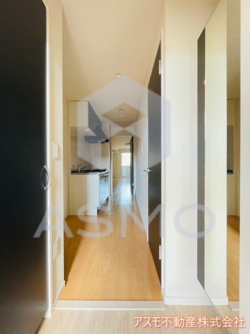 玄関　同マンション別部屋　参考写真
