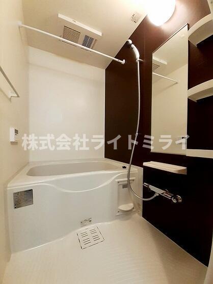 バス・シャワールーム　?