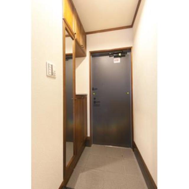 玄関　※写真は同タイプ住戸です。