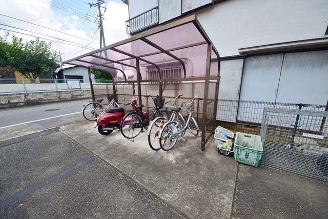 その他共有部分　★屋根付きなので雨の日でも安心です★