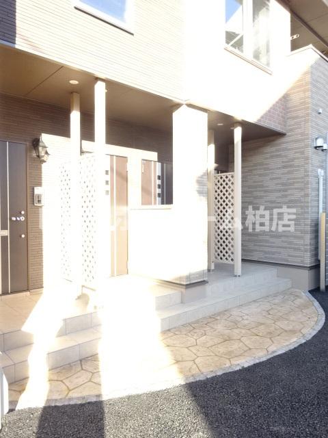 エントランス　清潔なエントランスです