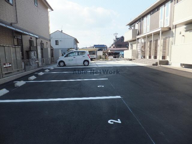 駐車場　駐車場
