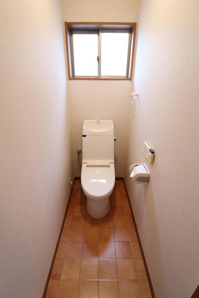 大久保戸建のトイレ写真