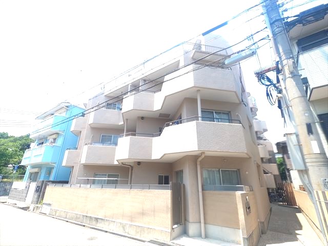 建物外観　閑静な住宅街