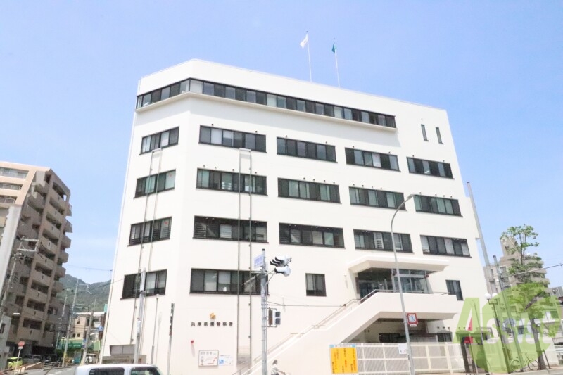 警察署・交番　兵庫県灘警察署（警察署・交番）まで692m