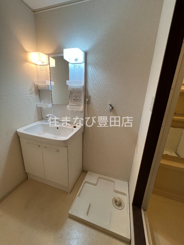 洗面設備　同型別部屋写真