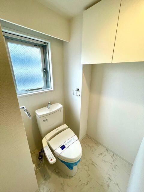 トイレ　落ち着いたトイレです
