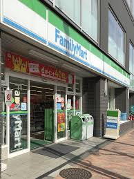 コンビニ　ファミリーマート清澄白河駅前店（コンビニ）まで73m
