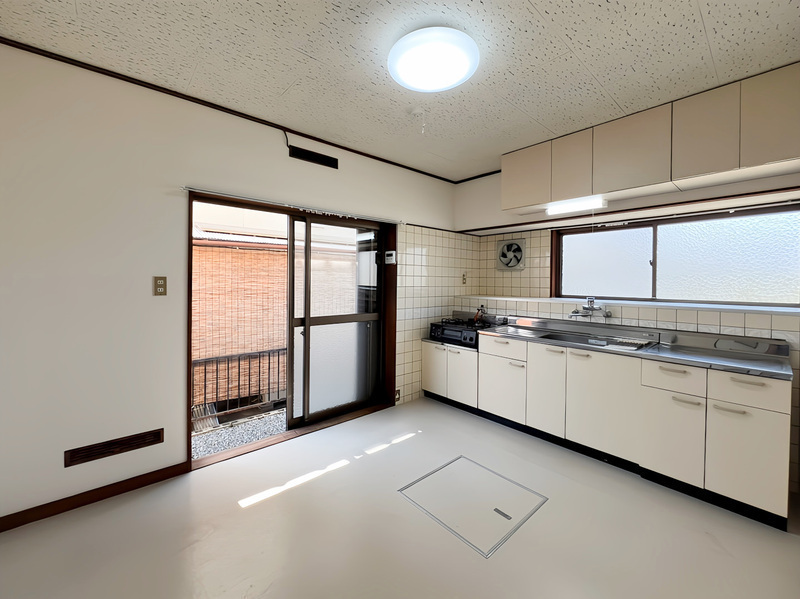 ＪＲ和歌山線 船戸駅 徒歩55分 2階建 築46年の居間写真