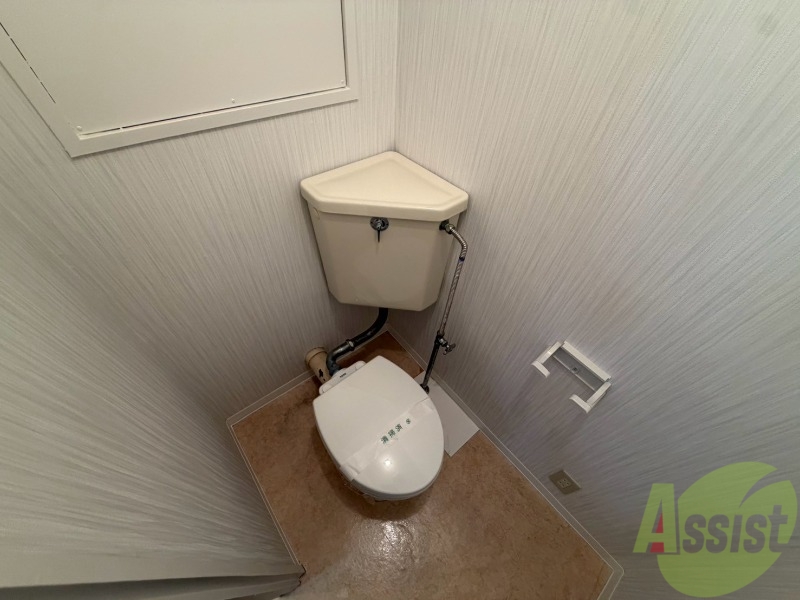 トイレ　ウォシュレット機能がついたトイレです。安心して使用できます。