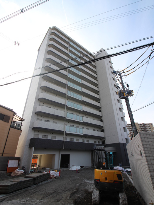 建物外観　建築中
