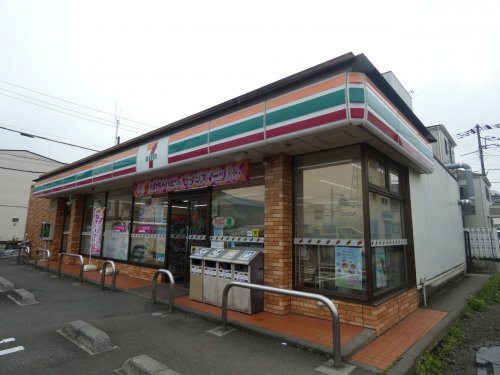 コンビニ　セブンイレブン（コンビニ）まで288m